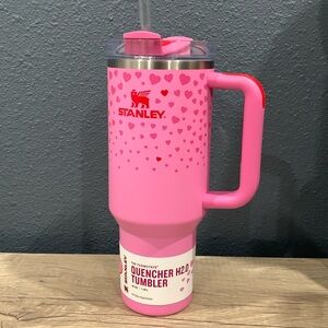 Stanley Target Valentines Day 40 oz Quencher PINK